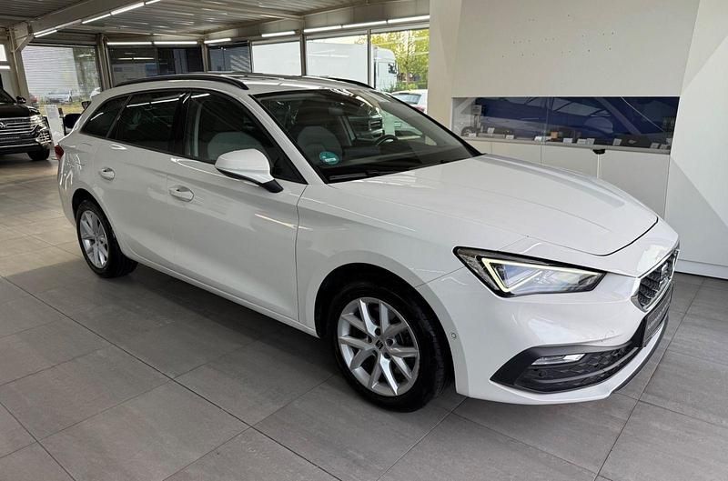 White candy Gebraucht 2021 Seat Leon Beats Kombi | 16.890 € (Fairer Preis) - Bild 1/4