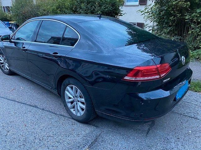 Gebraucht VW Passat Highline 150 PS (110 kW) 2017 Schwarz Limousine