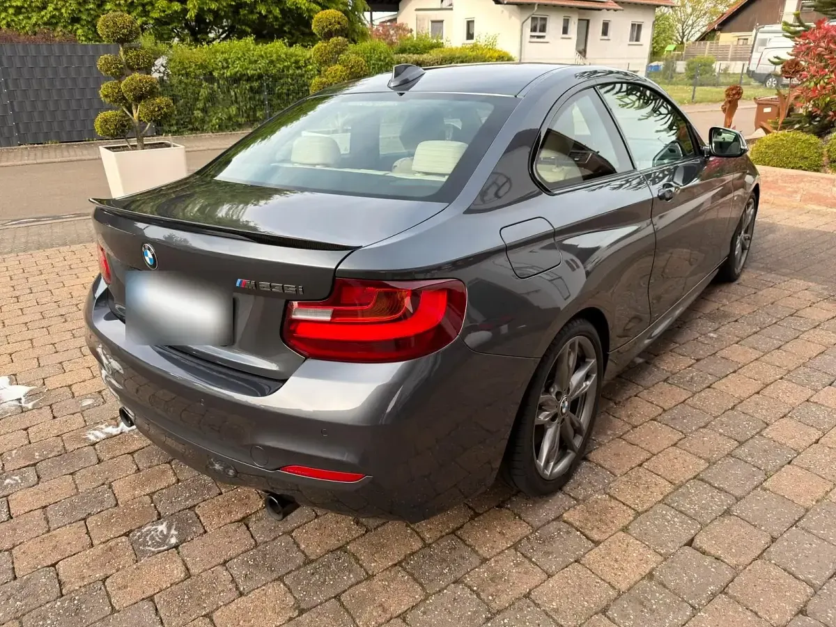 Gebraucht BMW M235 M Performance 326 PS (239 kW) 2016 Grau Coupé