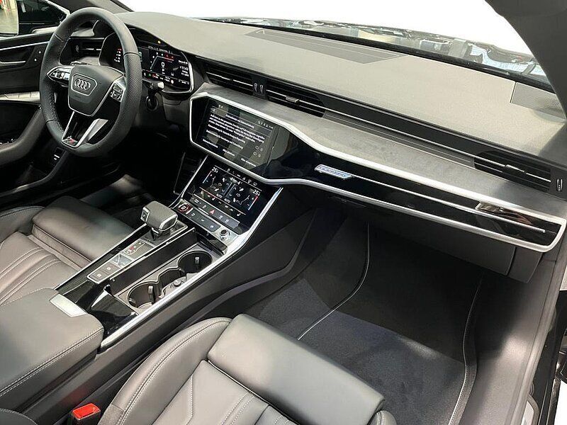 Gebraucht Audi S7 Sportback Ambiente 344 PS (253 kW) 2024 Schwarz metallic Kleinwagen