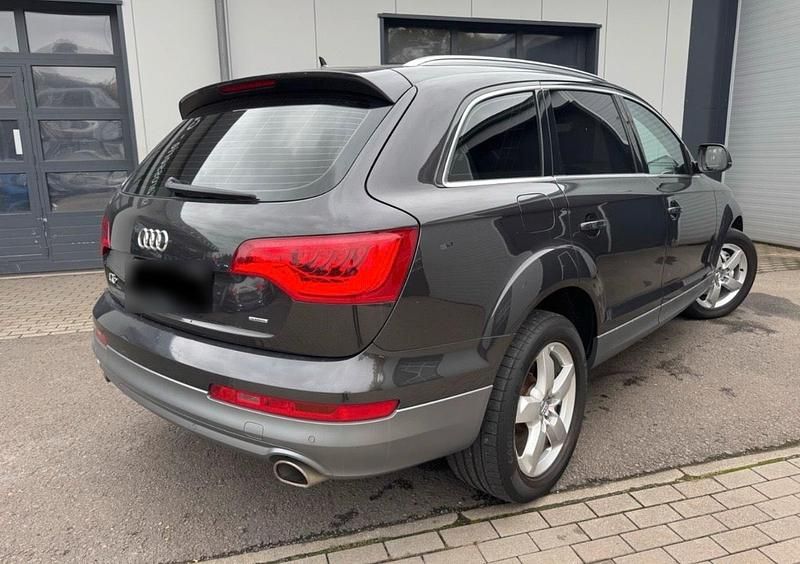 Gebraucht Audi Q7 Ambiente 245 PS (180 kW) 2016 Andere farben SUV
