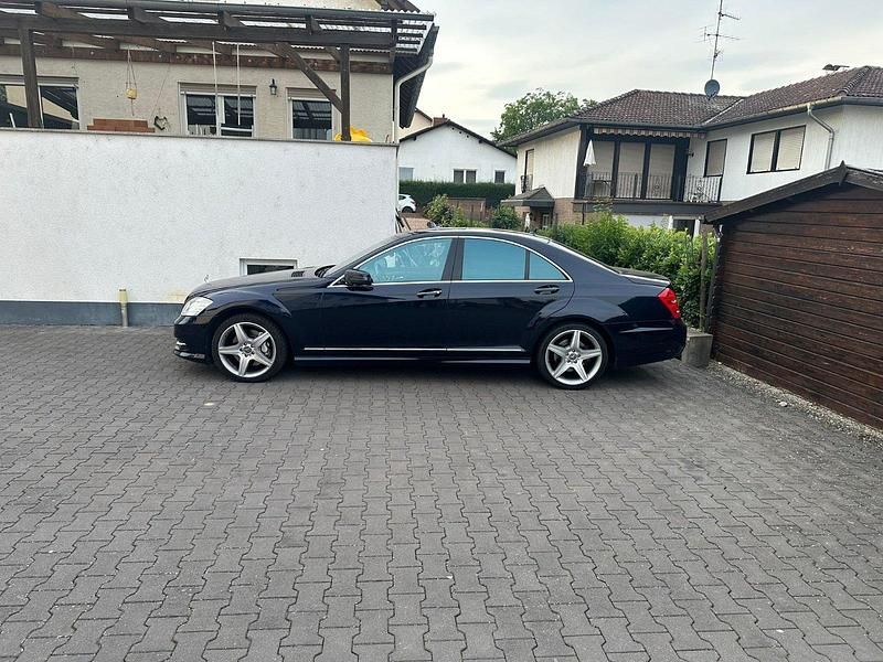 Gebraucht Mercedes S450 320 PS (235 kW) 2010 Blau Limousine