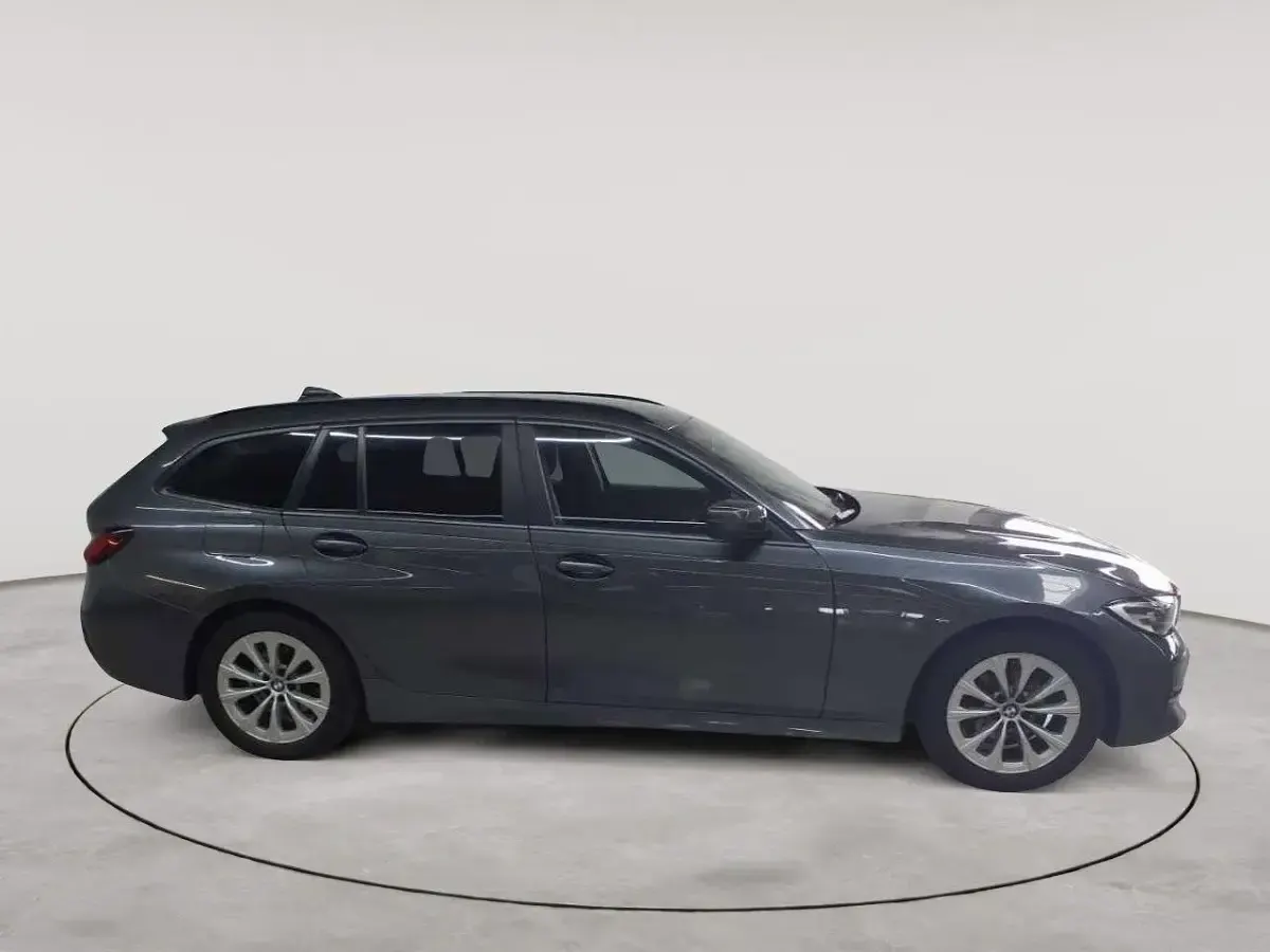 Gebraucht BMW 318 Advantage 150 PS (110 kW) 2022 Grau Kombi