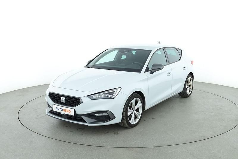 Weiß Gebraucht 2020 Seat Leon FR Limousine | 22.080 € (Teuer) - Bild 1/3