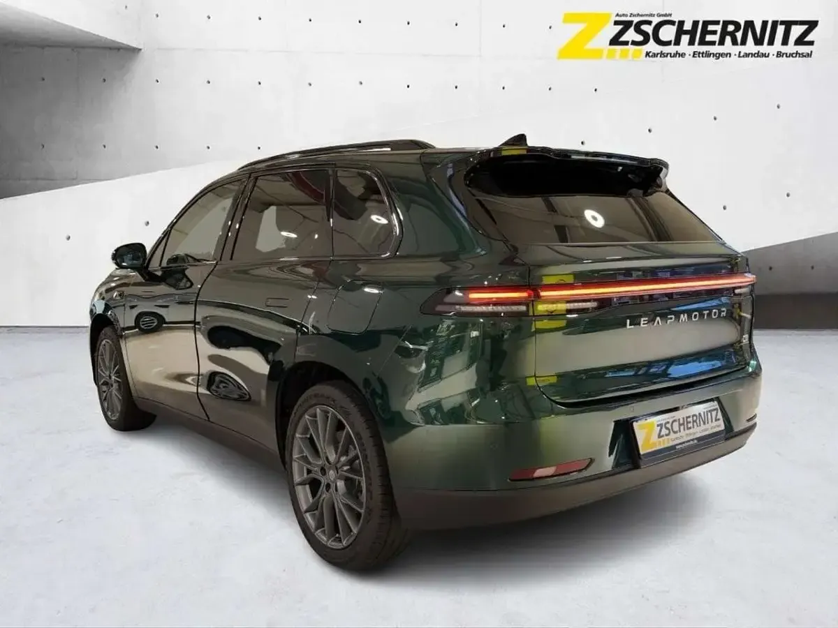 Neu Leapmotor C10 160 kW (218 PS) 2026 Glazed green SUV