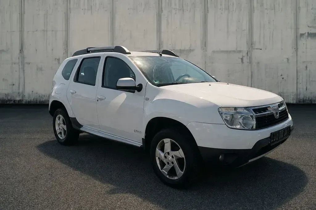 Gebraucht Dacia Duster Lauréate 105 PS (77 kW) 2011 Weiß SUV
