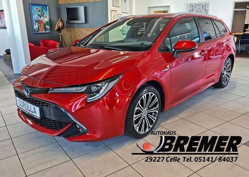 Gebraucht Toyota Corolla Team 98 PS (72 kW) 2021 Karminarot Kombi