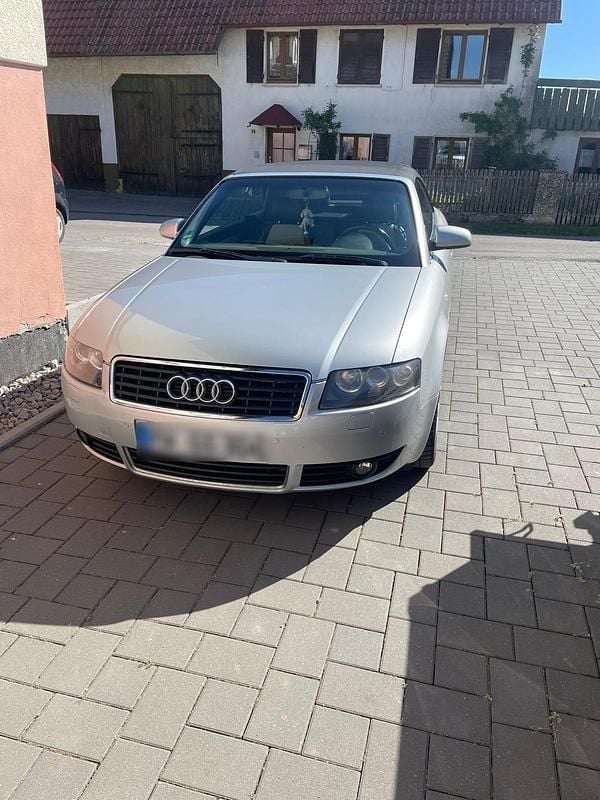 Silber Gebraucht 2004 Audi A4 Cabriolet Comfort Cabrio | 2.600 € (Guter Preis) - Bild 1/4