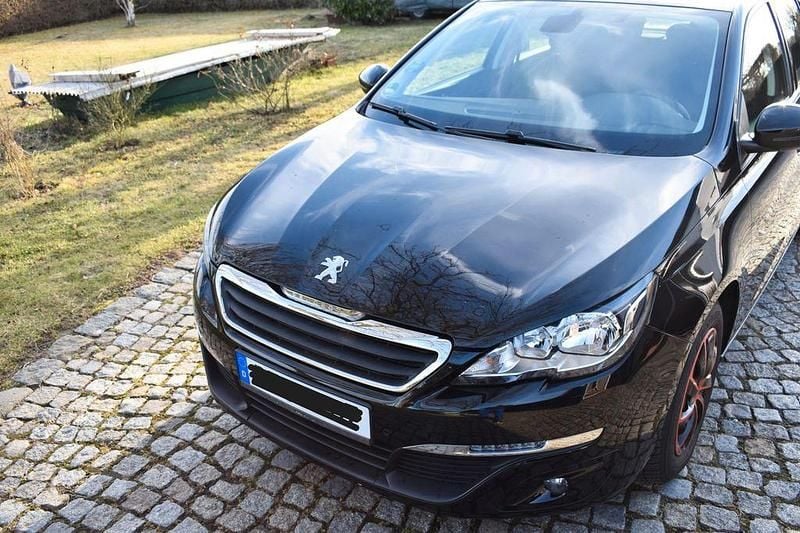 Second-hand Peugeot 308 Allure 131 CP (96 kW) 2017 Negru Berlinǎ