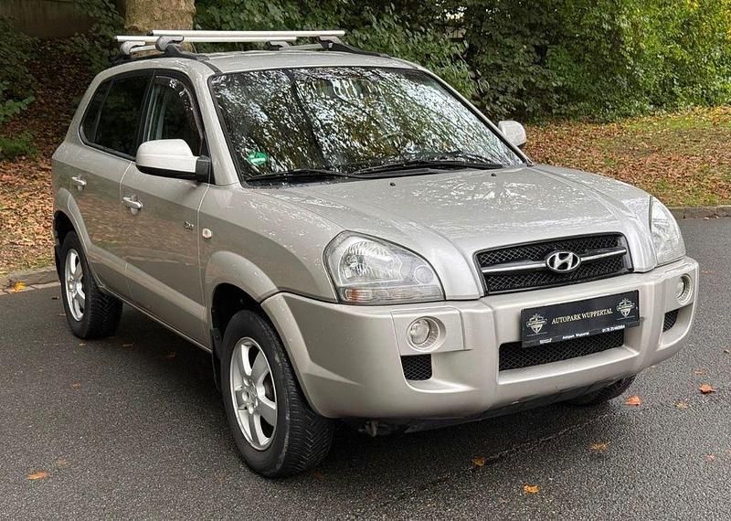 Gebraucht Hyundai Tucson GLS 175 PS (128 kW) 2006 Silber SUV