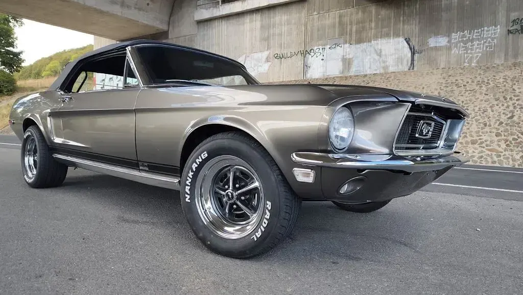 Gebraucht Ford V8 220 PS (161 kW) 1968 Grau Cabrio