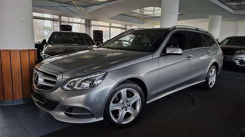 Gebraucht Mercedes E220 Avantgarde 170 PS (125 kW) 2014 Palladiumsilber  metalliclack Kombi