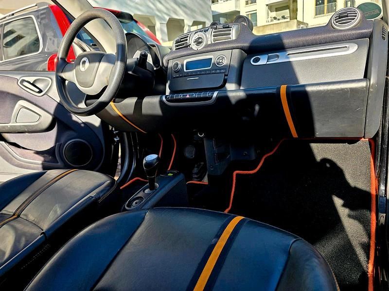 Gebraucht Smart ForTwo Cabrio 71 PS (52 kW) 2011 Schwarz Cabrio