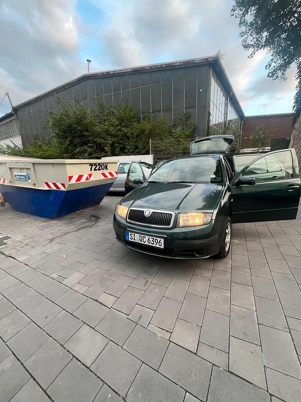 Grün Gebraucht 2006 Skoda Fabia Kleinwagen | 950 € (Fairer Preis) - Bild 1/4