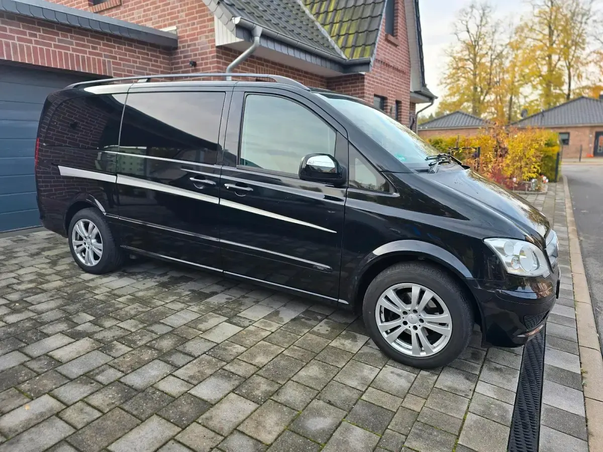 Gebraucht Mercedes Viano 163 PS (119 kW) 2011 Schwarz Van / Kleinbus