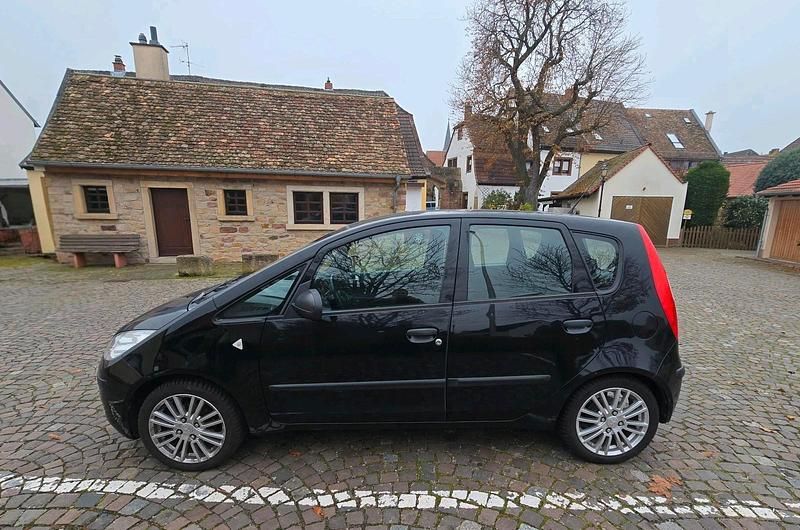 Schwarz Gebraucht 2004 Mitsubishi Colt Kleinwagen | 1.100 € (Guter Preis) - Bild 1/4
