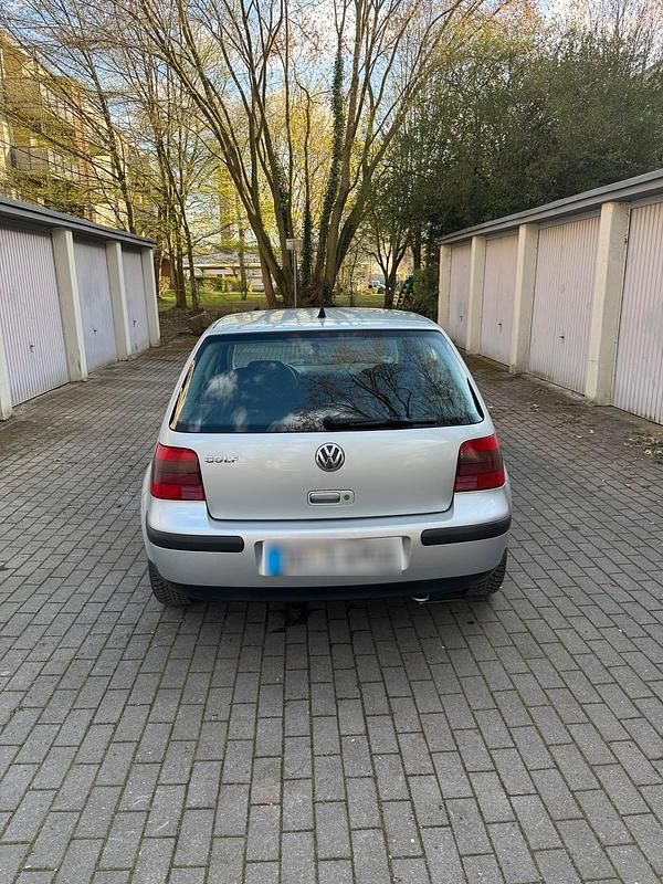 Gebraucht VW Golf IV 75 PS (55 kW) 2001 Silber Kleinwagen