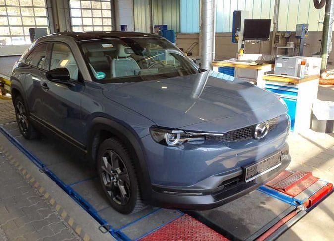 Grau Gebraucht 2022 Mazda MX30 SUV | 14.280 € (Superpreis) - Bild 1/4