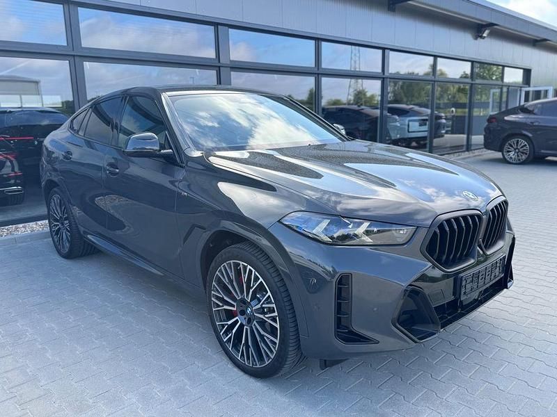 Grau Gebraucht 2024 BMW X6 M Sport SUV | 83.990 € (Fairer Preis) - Bild 1/4