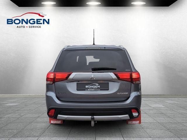 Gebraucht Mitsubishi Outlander 150 PS (110 kW) 2016 Grau SUV