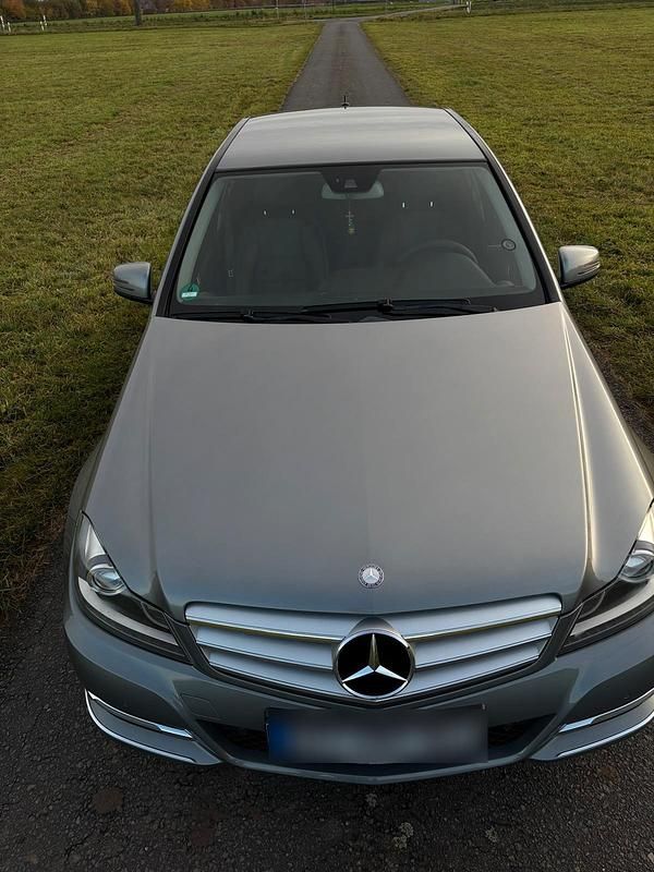 Gebraucht Mercedes C220 170 PS (125 kW) 2011 Grau Limousine
