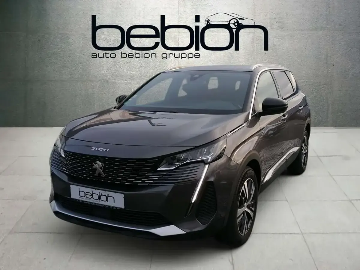 Gebraucht Peugeot 5008 Allure 131 PS (96 kW) 2024 SUV