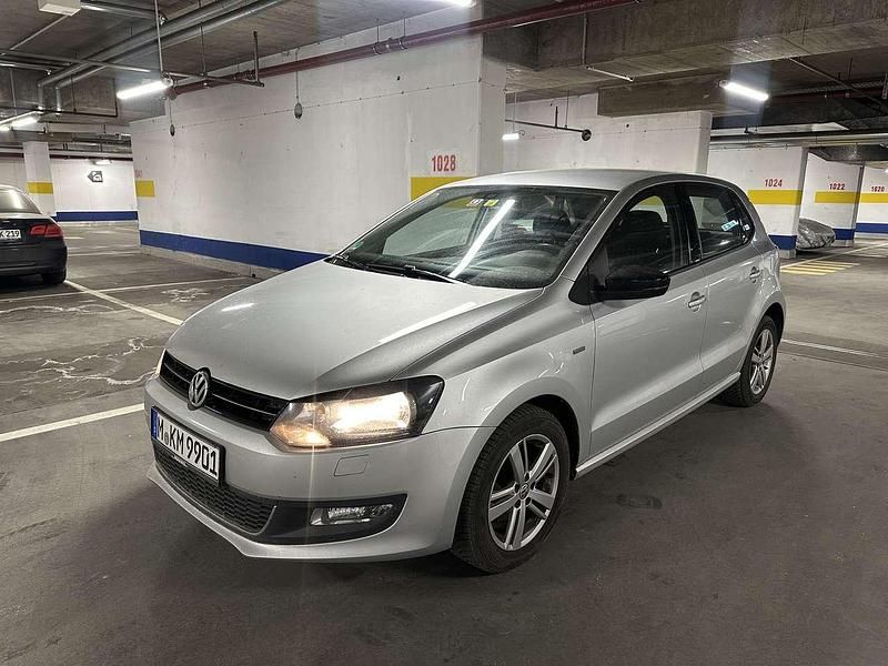 Używany VW Polo Match 90 KM (66 kW) 2013 Szary Hatchback
