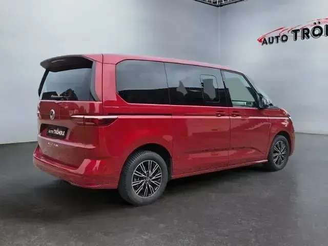 Usata VW Multivan Basis 150 CV (110 kW) 2023 Rosso Monovolume