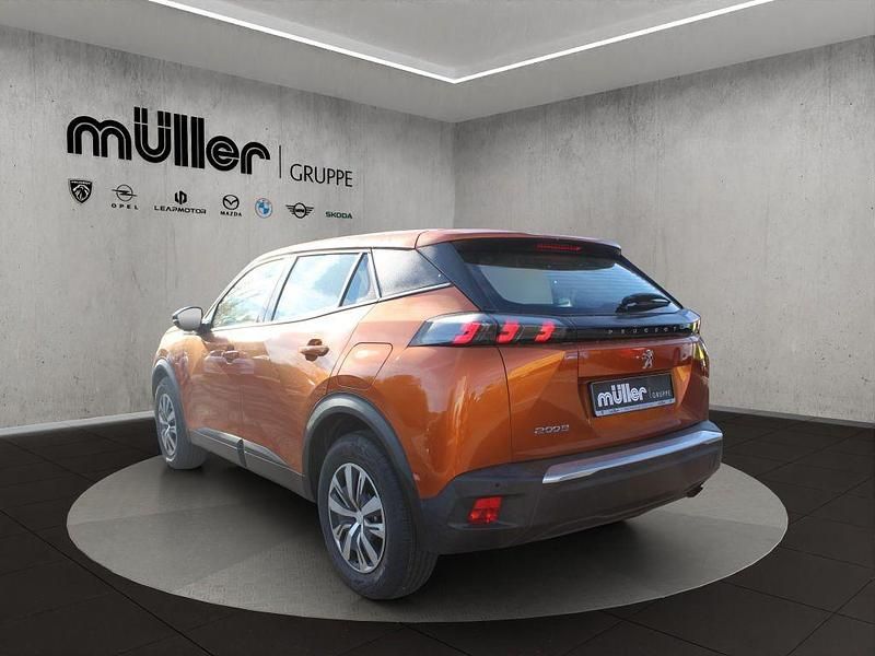 Gebraucht Peugeot 2008 Active 101 PS (74 kW) 2022 Orange SUV