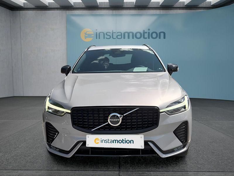 Gebraucht Volvo XC60 Plus 250 PS (183 kW) 2024 Silber SUV
