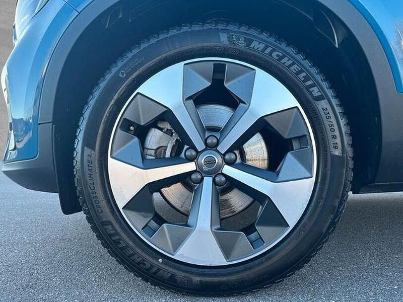 Gebraucht Volvo XC40 Core 163 PS (119 kW) 2024 Fjord blue SUV