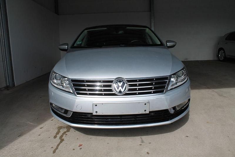 Second-hand VW Passat 184 CP (135 kW) 2018 Argintiu Berlinǎ