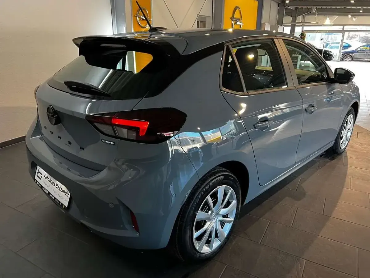 Nowe Opel Corsa Edition 110 KM (80 kW) 2025 Szary Sedan/Limuzyna