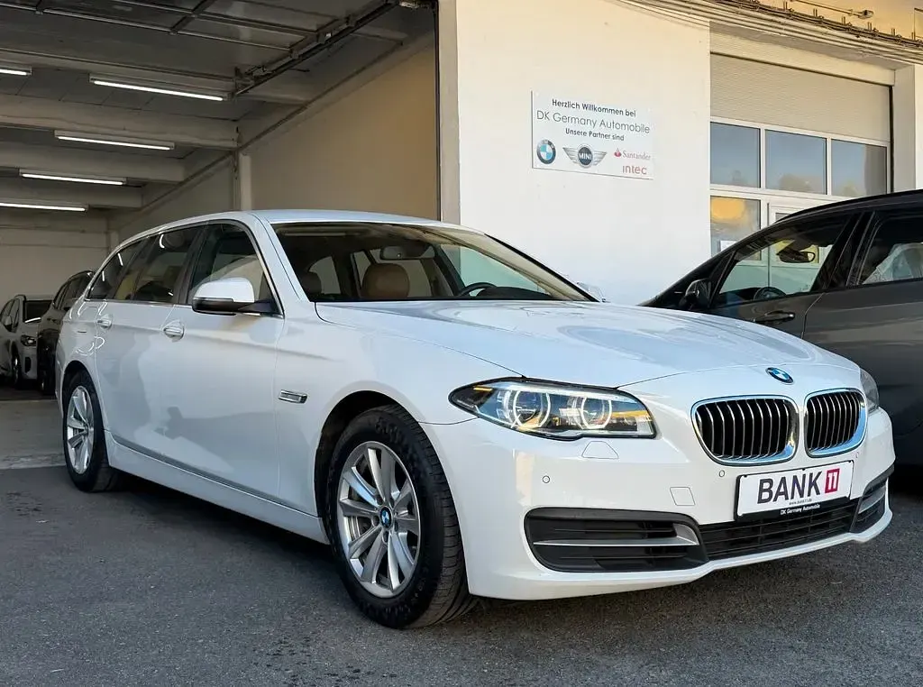 Gebraucht BMW 525 Comfort Edition 218 PS (160 kW) 2015 Weiß Limousine