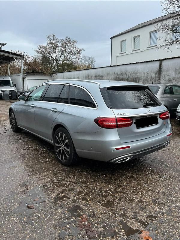 Gebraucht Mercedes E300 306 PS (225 kW) 2020 Silber Kombi