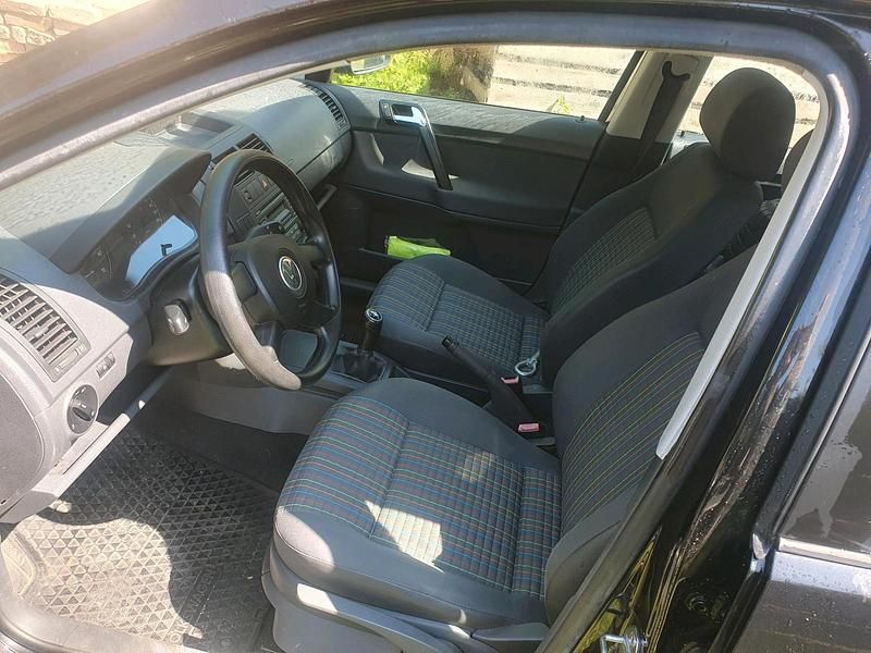 Gebraucht VW Polo 55 PS (40 kW) 2006 Schwarz Kleinwagen