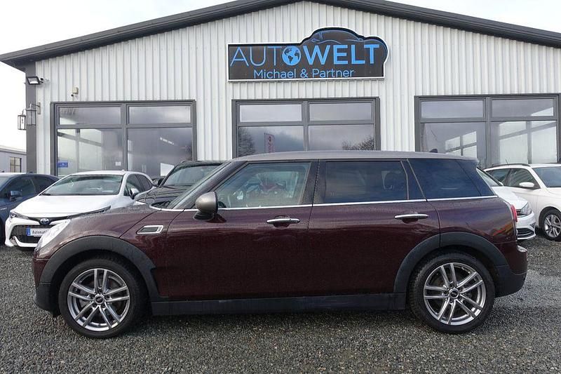 Rot Gebraucht 2017 Mini Cooper Clubman Kombi | 13.880 € (Fairer Preis) - Bild 1/4