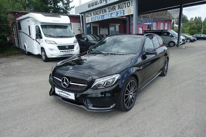 Schwarz Gebraucht 2018 Mercedes C43 AMG AMG Limousine | 35.900 € (Fairer Preis) - Bild 1/4