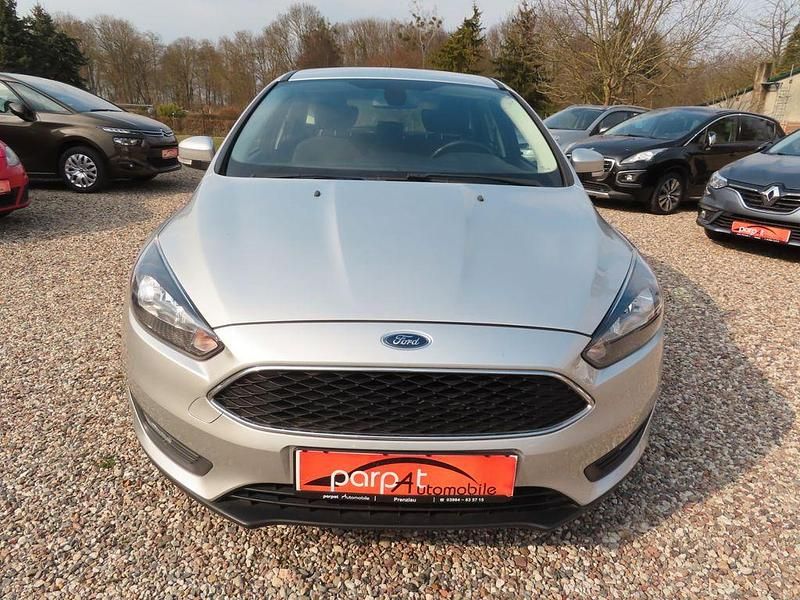 Używany Ford Focus Titanium 101 KM (74 kW) 2015 Srebrny Sedan/Limuzyna