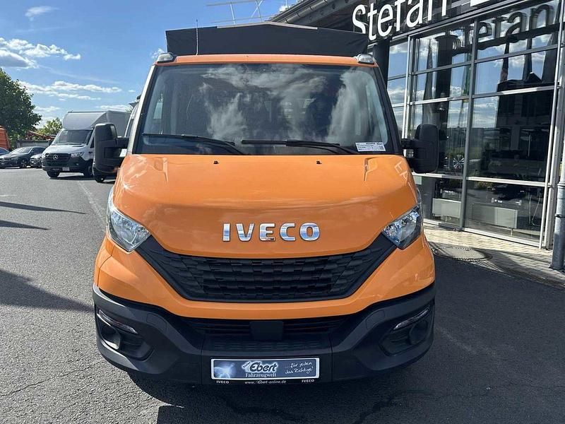 Gebraucht Iveco Daily 135 PS (99 kW) 2022 Orange Van