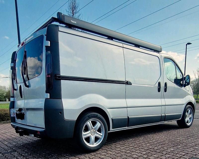Gebraucht Renault Trafic 101 PS (74 kW) 2002 Silber Van / Kleinbus
