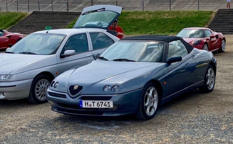 Gebraucht Alfa Romeo Spider Lusso 150 PS (110 kW) 1997 Blau Cabrio