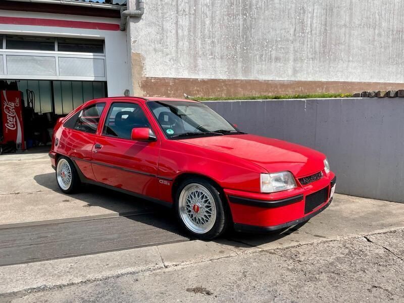 Rot Gebraucht 1991 Opel Kadett Coupé | 17.500 € - Bild 1/4