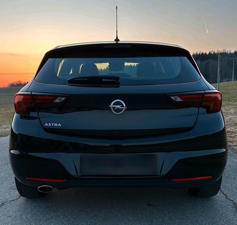 Gebraucht Opel Astra 150 PS (110 kW) 2019 Schwarz Limousine