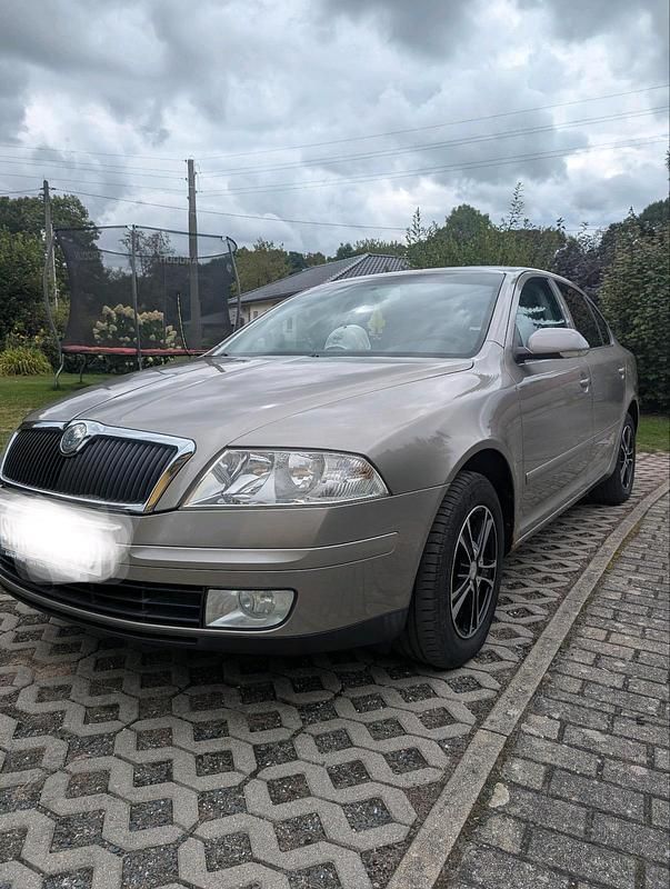 Beige Gebraucht 2007 Skoda Octavia Limousine | 2.200 € (Guter Preis) - Bild 1/4