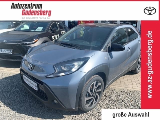 Grau Neu 2025 Toyota Aygo Kleinwagen | 16.980 € - Bild 1/4