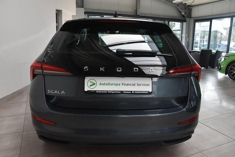 Gebraucht Skoda Scala Style 116 PS (85 kW) 2019 Grau Kleinwagen