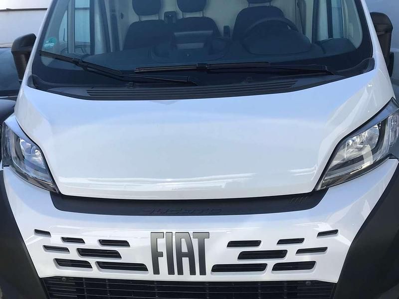 Weiss Gebraucht 2025 Fiat Ducato 33 Van | 36.790 € (Etwas zu teuer) - Bild 1/4