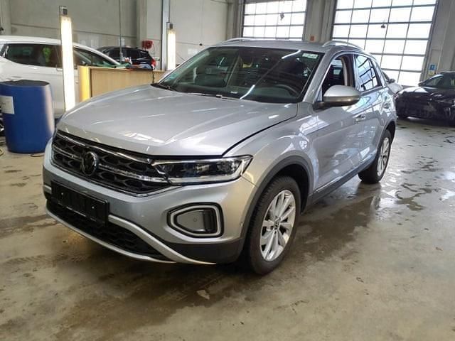 Gebraucht VW T-Roc Style 150 PS (110 kW) 2024 Pyritsilber SUV