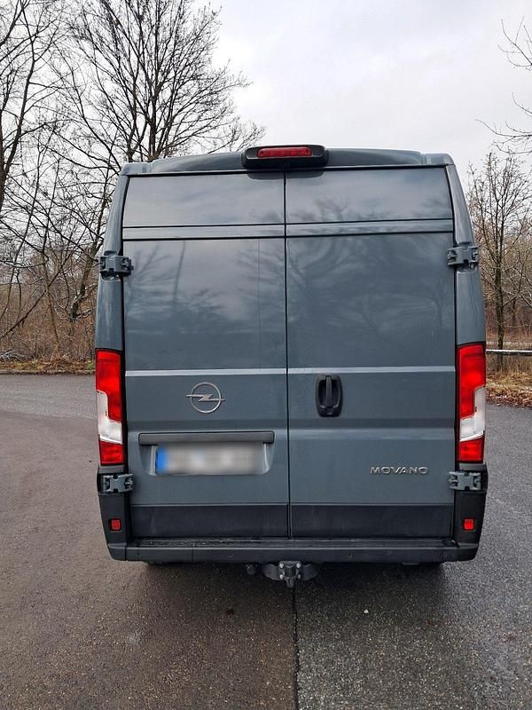 Gebraucht Opel Movano 140 PS (102 kW) 2024 Grau Van